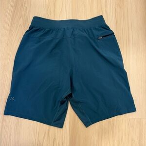 Lululemon T.H.E. Short linerless 9” inseam size medium